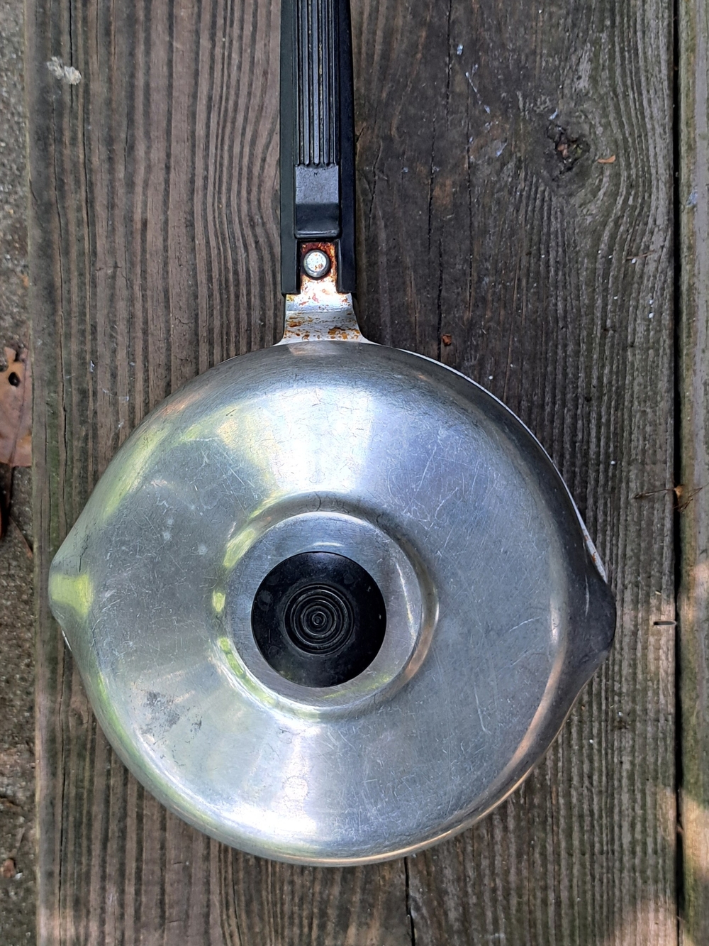 Silver Aluminum Stovetop Saucepan with Lid - Silver - Picture 5 of 5